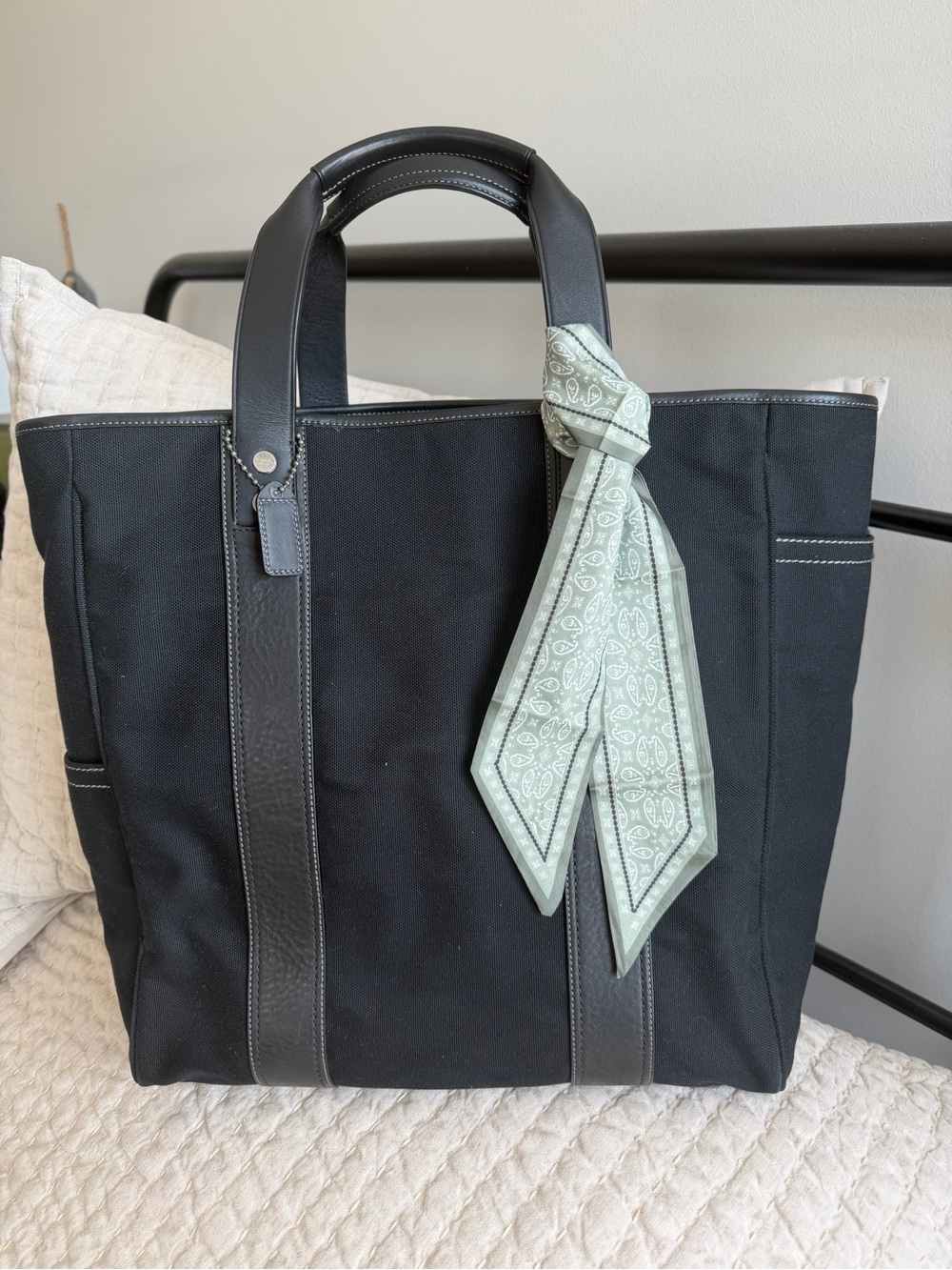 Coach Black Canvas/leather Legacy Hampton Tote Bag with scarf 19x13 EUC